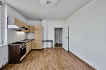 Prodej bytu 2+kk v osobním vlastnictví 45 m², Praha 10 - Hostivař