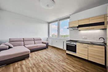 Prodej bytu 2+kk v osobním vlastnictví 45 m², Praha 10 - Hostivař