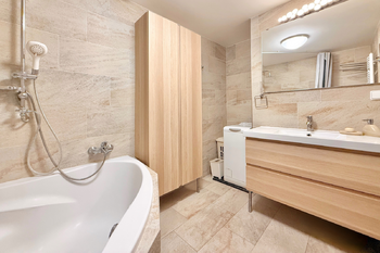 koupelna - Prodej bytu 3+kk v osobním vlastnictví 81 m², Praha 9 - Letňany