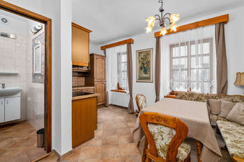 Apartmán jídelna s kuchyní - Prodej restaurace 855 m², Jindřichův Hradec