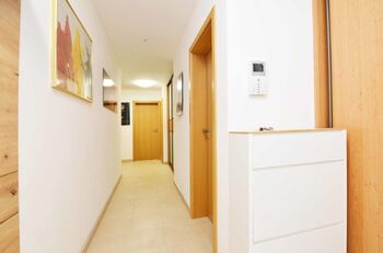 Prodej bytu 2+kk v osobním vlastnictví 62 m², Praha 4 - Michle