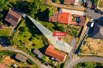 Detail parcel v rámci vesnické zástavby - Prodej pozemku 13211 m², Velké Popovice