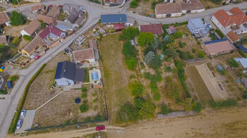 Prodej pozemku 1472 m², Dolní Lažany