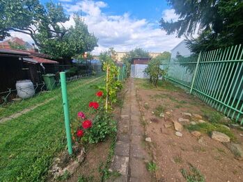 Prodej pozemku 250 m², Chomutov
