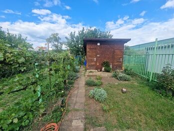 Prodej pozemku 250 m², Chomutov