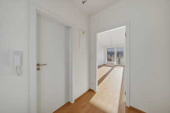 Prodej bytu 1+kk v osobním vlastnictví 37 m², Praha 9 - Vysočany