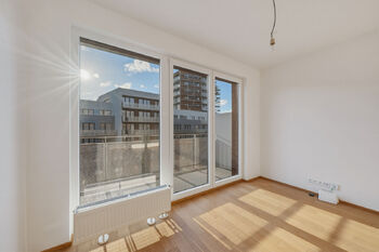 Prodej bytu 1+kk v osobním vlastnictví 37 m², Praha 9 - Vysočany