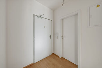 Prodej bytu 1+kk v osobním vlastnictví 37 m², Praha 9 - Vysočany