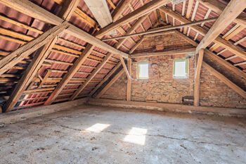 Podkroví. - Prodej chaty / chalupy 85 m², Bednárec