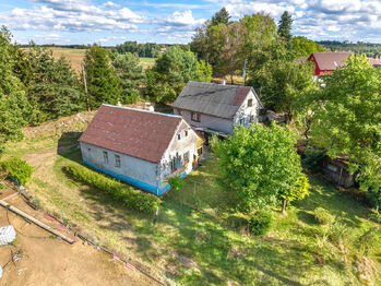 Pohled z dronu. - Prodej chaty / chalupy 85 m², Bednárec
