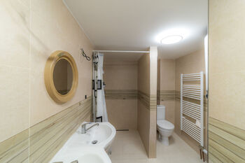 Koupelna 1. patro - Prodej chaty / chalupy 253 m², Bartošovice v Orlických horách