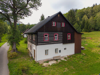 Pohled čelní z ulice - Prodej chaty / chalupy 253 m², Bartošovice v Orlických horách 