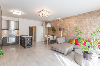 Pronájem bytu 3+kk v osobním vlastnictví 69 m², Praha 9 - Čakovice