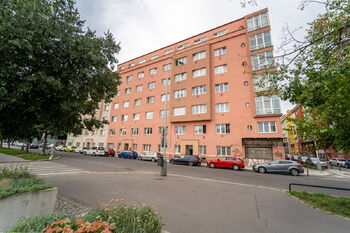 Prodej bytu 2+kk v osobním vlastnictví 46 m², Praha 7 - Holešovice