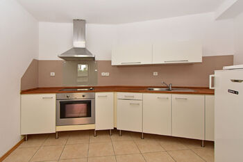 Kuchyňský kout.  - Pronájem bytu 1+kk v osobním vlastnictví 40 m², Praha 9 - Libeň