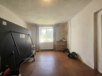 Pokoj - tělocvična - Prodej domu 158 m², Stachy