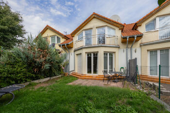 Pronájem domu 151 m², Bašť