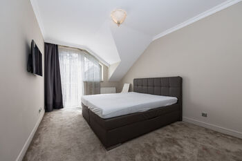 Pronájem domu 151 m², Bašť