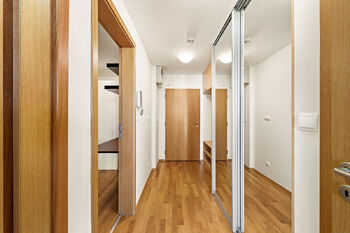 Pronájem bytu 2+kk v osobním vlastnictví 73 m², Praha 3 - Žižkov