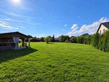 Prodej pozemku 1750 m², Hrobčice