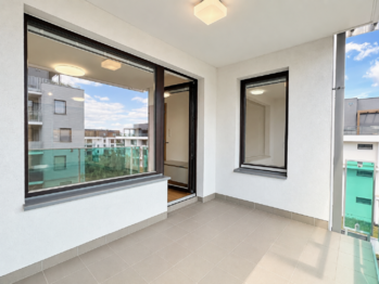 Balkon - Pronájem bytu 3+kk v osobním vlastnictví 78 m², Praha 8 - Dolní Chabry
