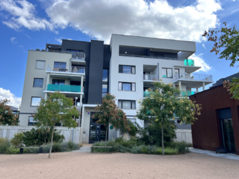 Dům - Pronájem bytu 3+kk v osobním vlastnictví 78 m², Praha 8 - Dolní Chabry
