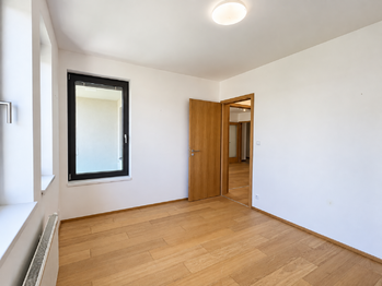 Ložnice I. - Pronájem bytu 3+kk v osobním vlastnictví 78 m², Praha 8 - Dolní Chabry