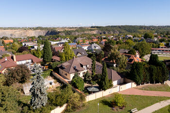 Vila v Roztokách - Prodej domu 456 m², Roztoky