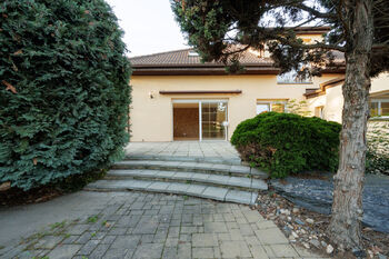 Prodej domu 456 m², Roztoky