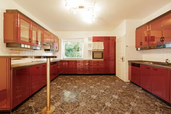 Kuchyň - Prodej domu 456 m², Roztoky