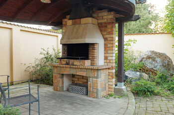 S grilem - Prodej domu 456 m², Roztoky