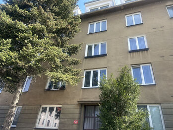 Prodej bytu 1+kk v osobním vlastnictví 18 m², Praha 10 - Strašnice