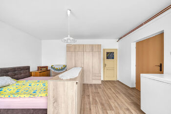 ložnice - Prodej bytu 3+1 v osobním vlastnictví 100 m², Chotěvice