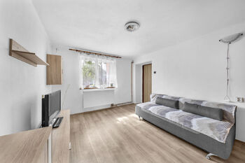 pokoj - Prodej bytu 3+1 v osobním vlastnictví 100 m², Chotěvice