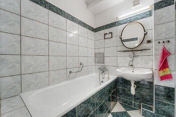 Prodej bytu 3+1 v osobním vlastnictví 99 m², Praha 6 - Břevnov
