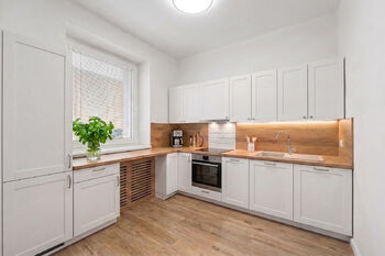 Prodej bytu 3+1 v osobním vlastnictví 99 m², Praha 6 - Břevnov