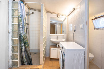 koupelna - Prodej chaty / chalupy 65 m², Káraný