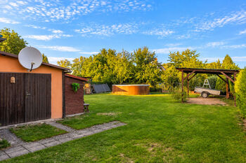 Prodej chaty / chalupy 65 m², Káraný