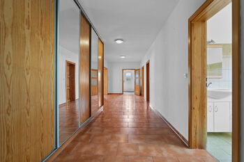Prodej kancelářských prostor 1050 m², Slatina