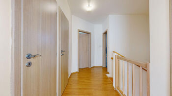 Chodba - Prodej domu 100 m², Praha 9 - Horní Počernice