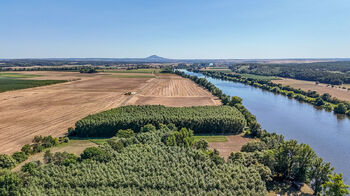Prodej pozemku 1202 m², Polepy