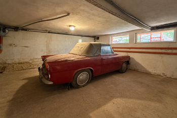 Garáž ve sklepních prostorech domu - Prodej domu 136 m², Kryry