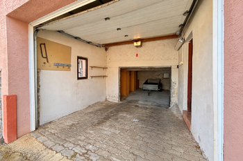 Garáž mimo dům - Prodej domu 136 m², Kryry