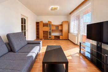 Obývací pokoj - Prodej domu 136 m², Kryry