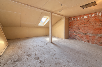 Pokoj v patře - Prodej domu 136 m², Kryry