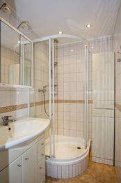 koupelna - Prodej bytu 2+kk v osobním vlastnictví 43 m², Praha 5 - Stodůlky