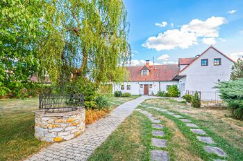 Prodej domu 271 m², Hrachoviště
