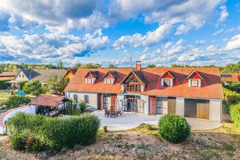 Prodej domu 271 m², Hrachoviště