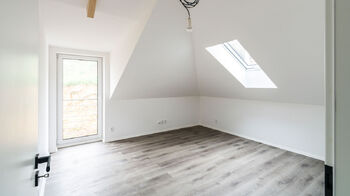 Pokoj - Prodej bytu 4+kk v osobním vlastnictví 117 m², Praha 9 - Horní Počernice