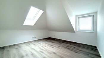 Pokoj - Prodej bytu 4+kk v osobním vlastnictví 117 m², Praha 9 - Horní Počernice